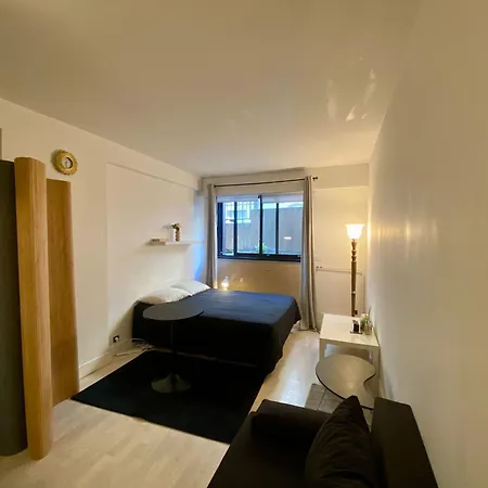 Kennedy Passy Tour Eiffel Apartment Paris